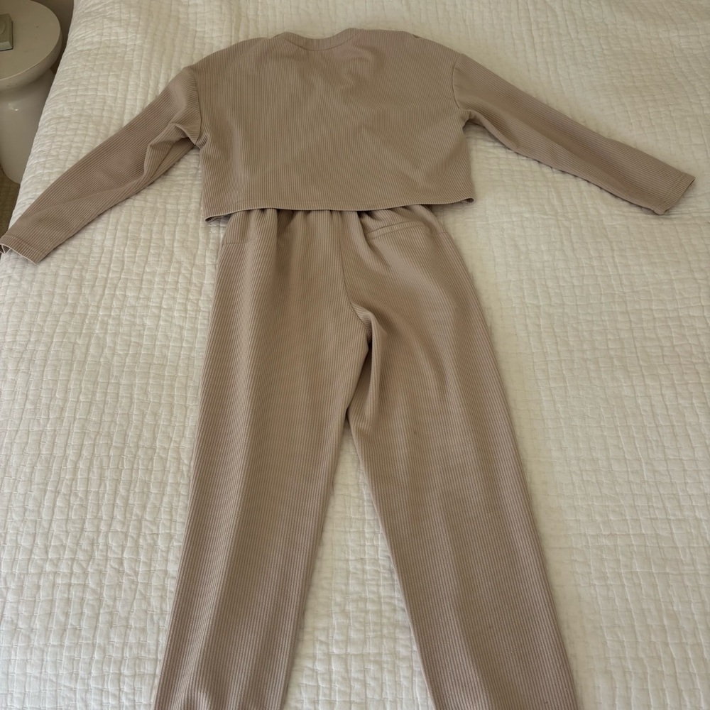 RD Style Ribbed Lounge Set - Picture 3 of 8
